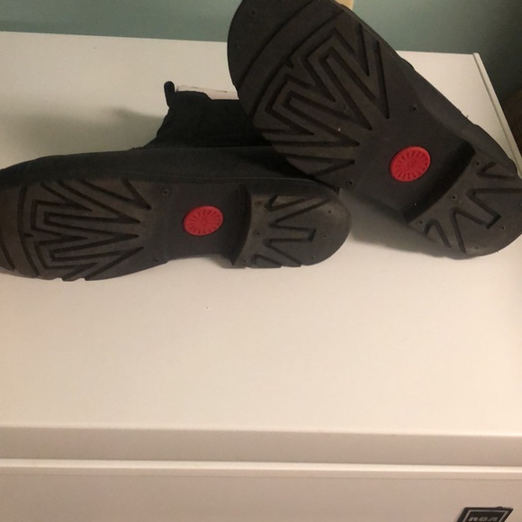 Ugg Gatson Chelsea Boots Size 9 - Picture 6 of 6